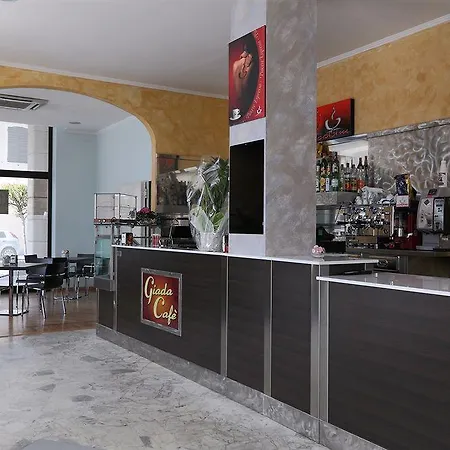 Ferrari Hotel 3*
