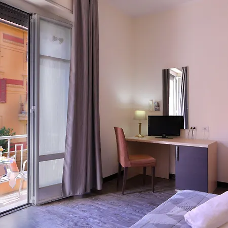 フェラーリ ホテル 3*