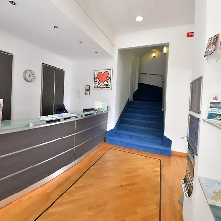 フェラーリ ホテル キアーヴァリ