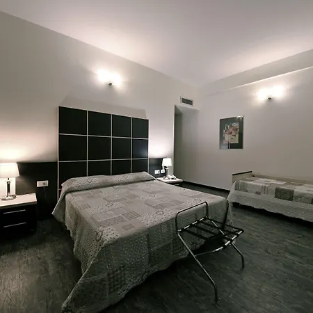Ferrari Otel 3*