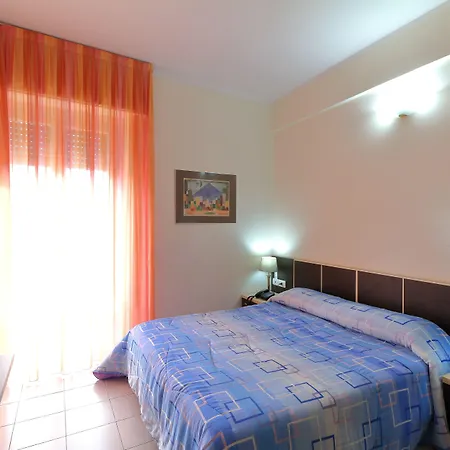 ホテル フェラーリ キアーヴァリ