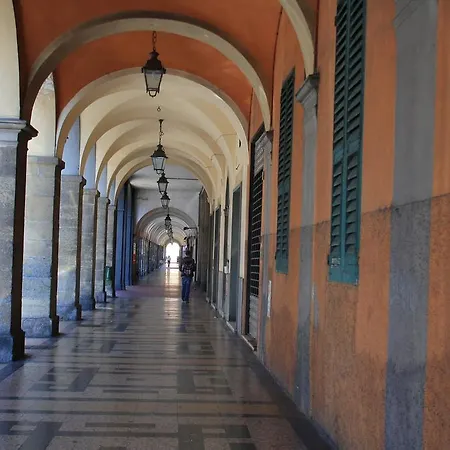 ホテル フェラーリ キアーヴァリ