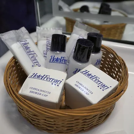 ホテル フェラーリ キアーヴァリ