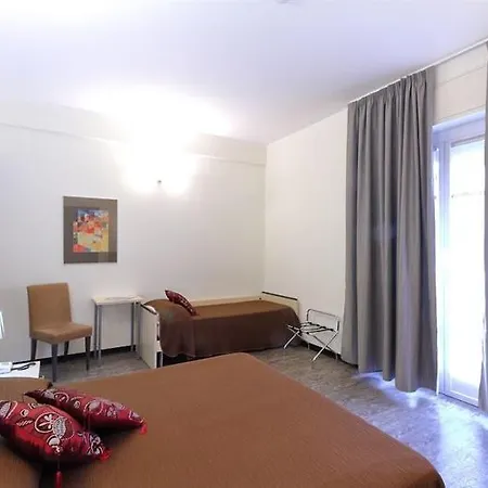 Hotel Ferrari 3*